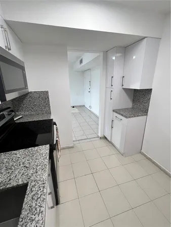 $2,500 | 4717 Northwest 7th Street, Unit 60110, Miami, FL 33126