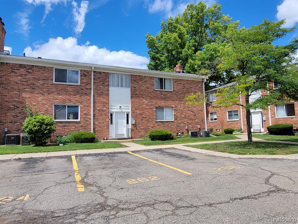 29260 Hoover Road Warren, MI 48093 - Photo 2 of 11