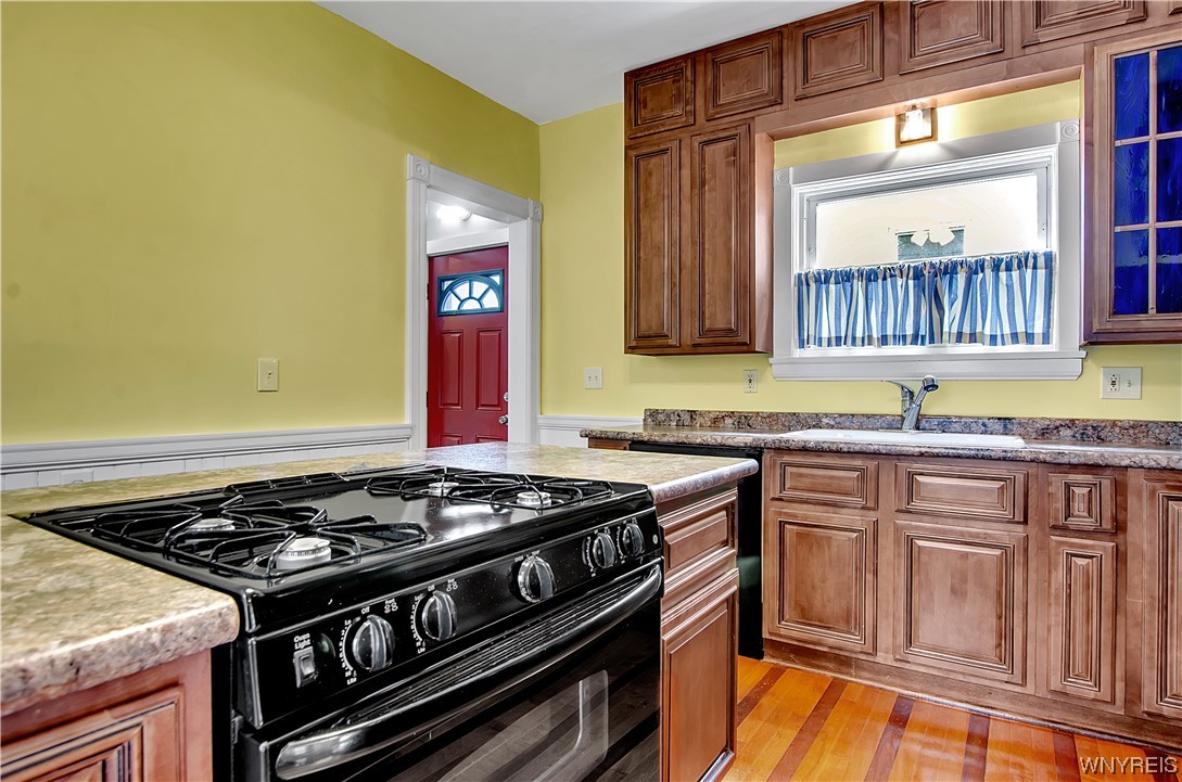 43 15th Street Buffalo, NY 14213 - Photo 14 of 40