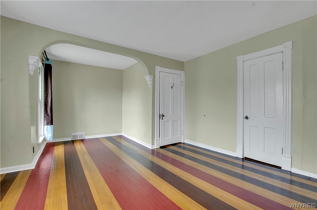 43 15th Street Buffalo, NY 14213 - Photo 24 of 40