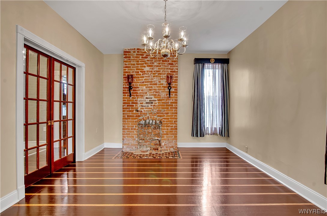 43 15th Street Buffalo, NY 14213 - Photo 9 of 40