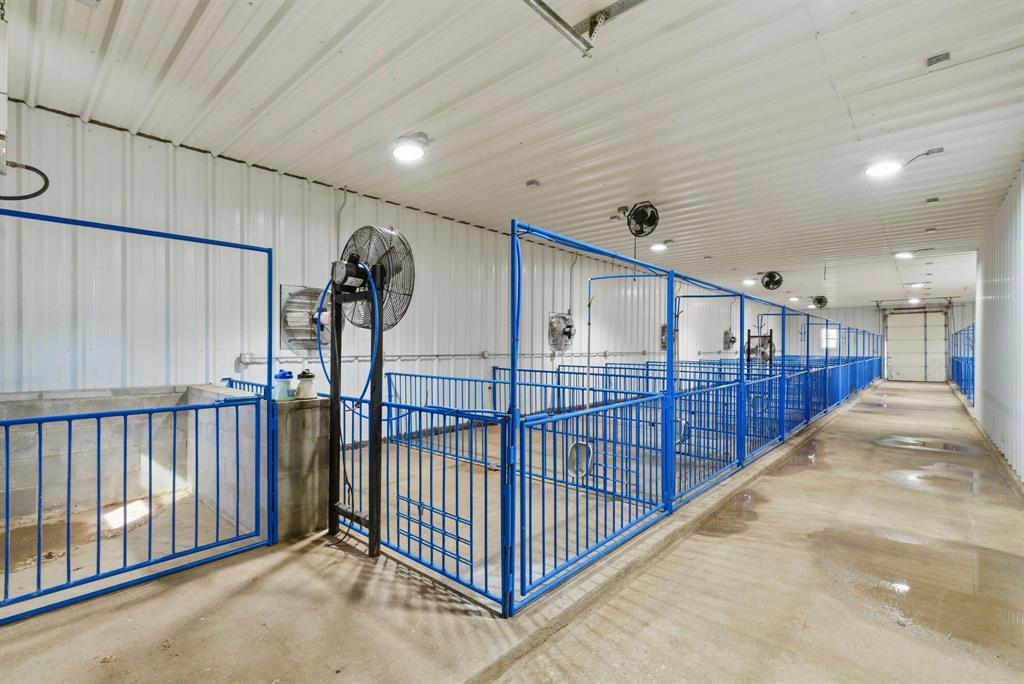 1601 A Stafford Road Weatherford, TX 76088 - Photo 6 of 34 a view of a hallway