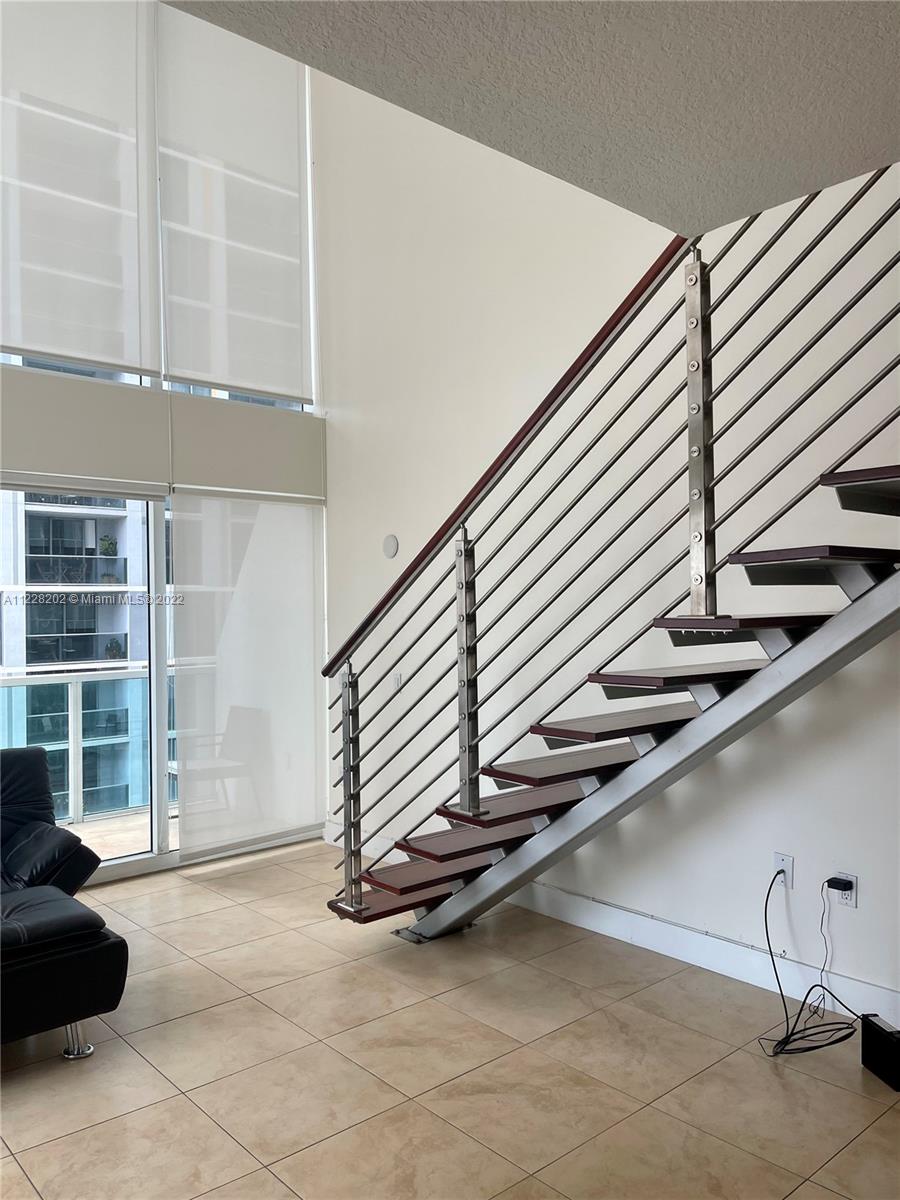 41 Southeast 5th Street, Unit 702 Miami, FL 33131 - Photo 17 of 23