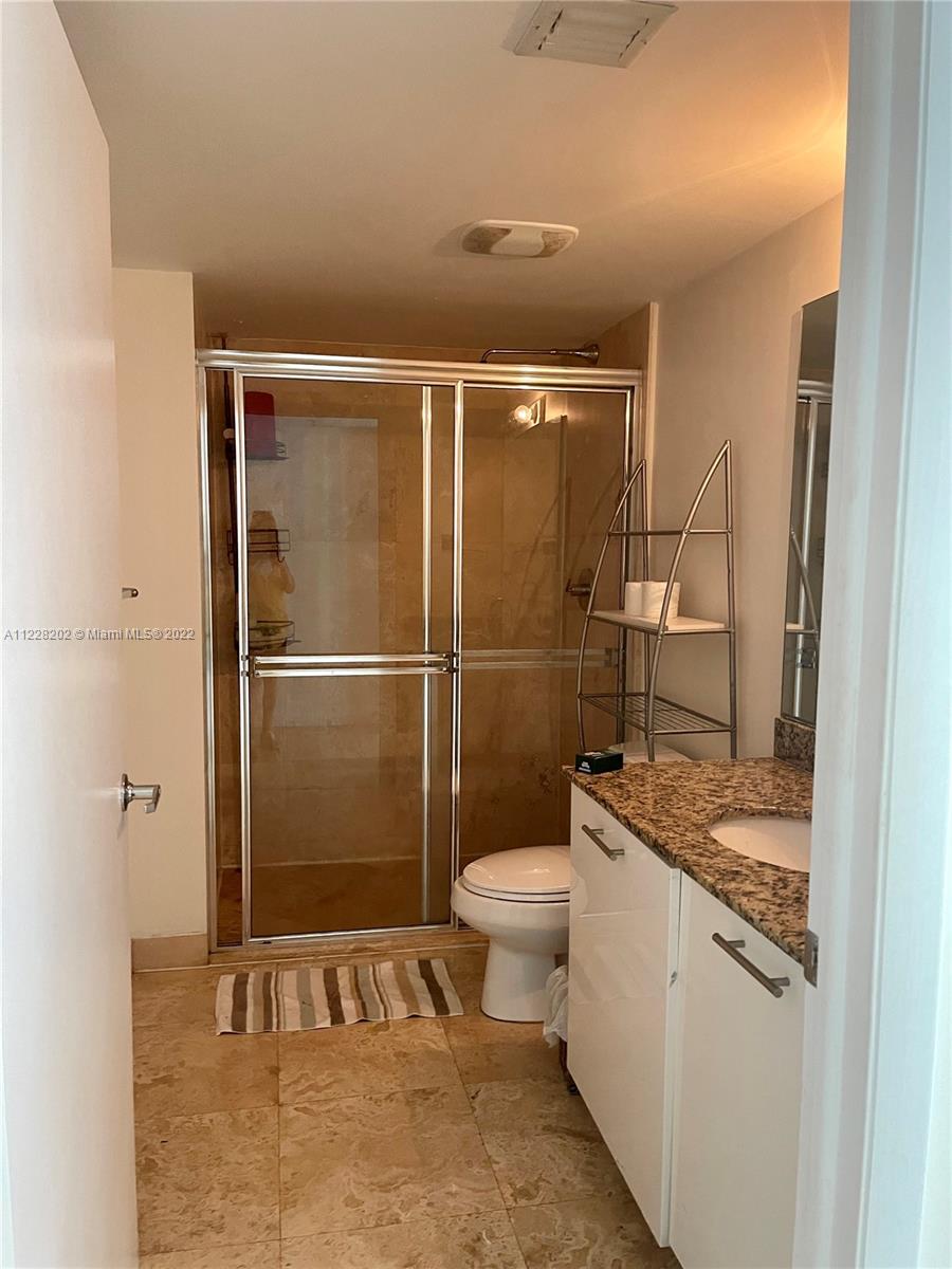 41 Southeast 5th Street, Unit 702 Miami, FL 33131 - Photo 21 of 23