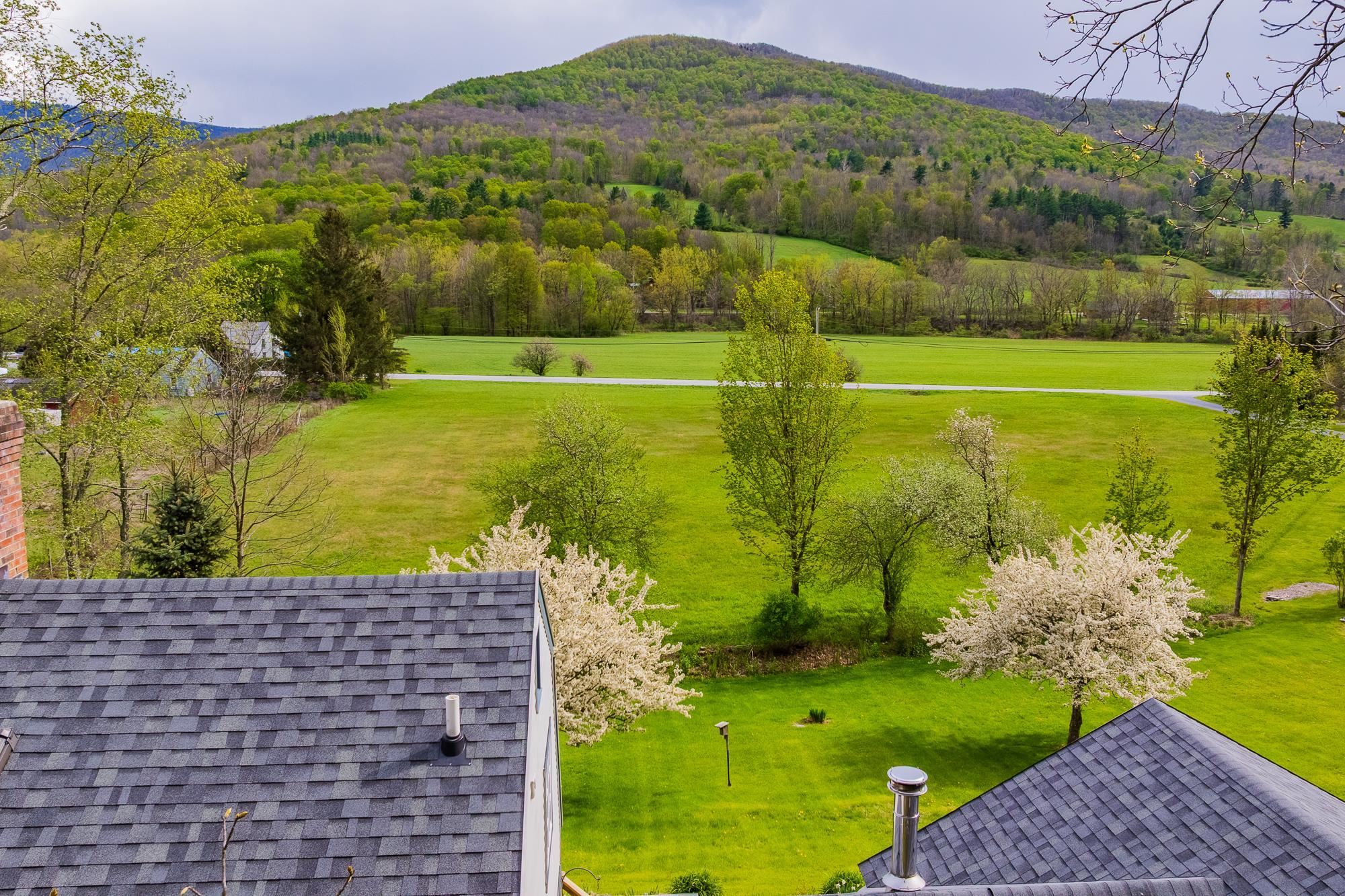 136 Fox Run Road Arlington, VT 05250 - Photo 3 of 58