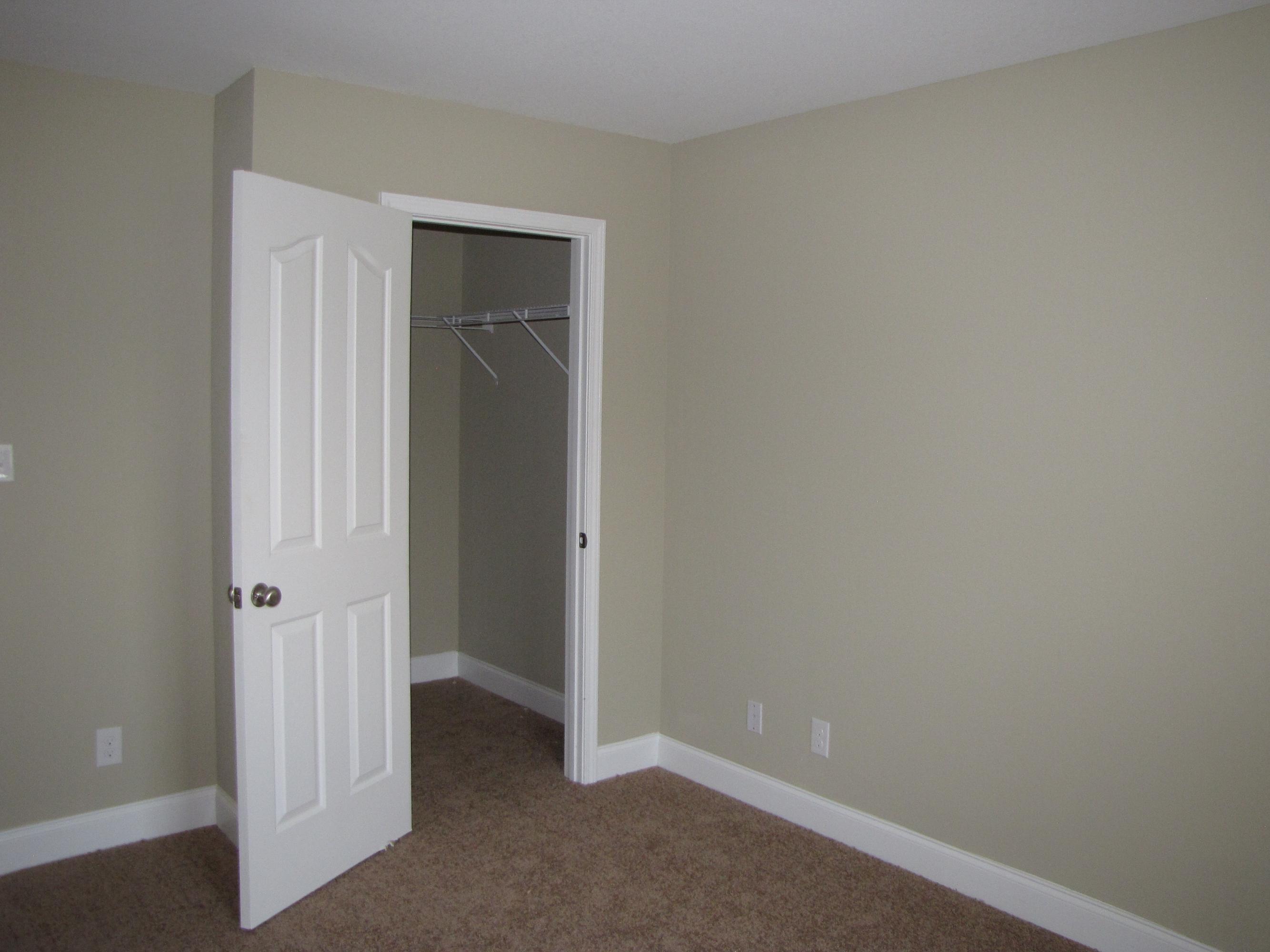 2715 Norcross Road Maryville, TN 37803 - Photo 8 of 10 3rd bedroom walk in closet
