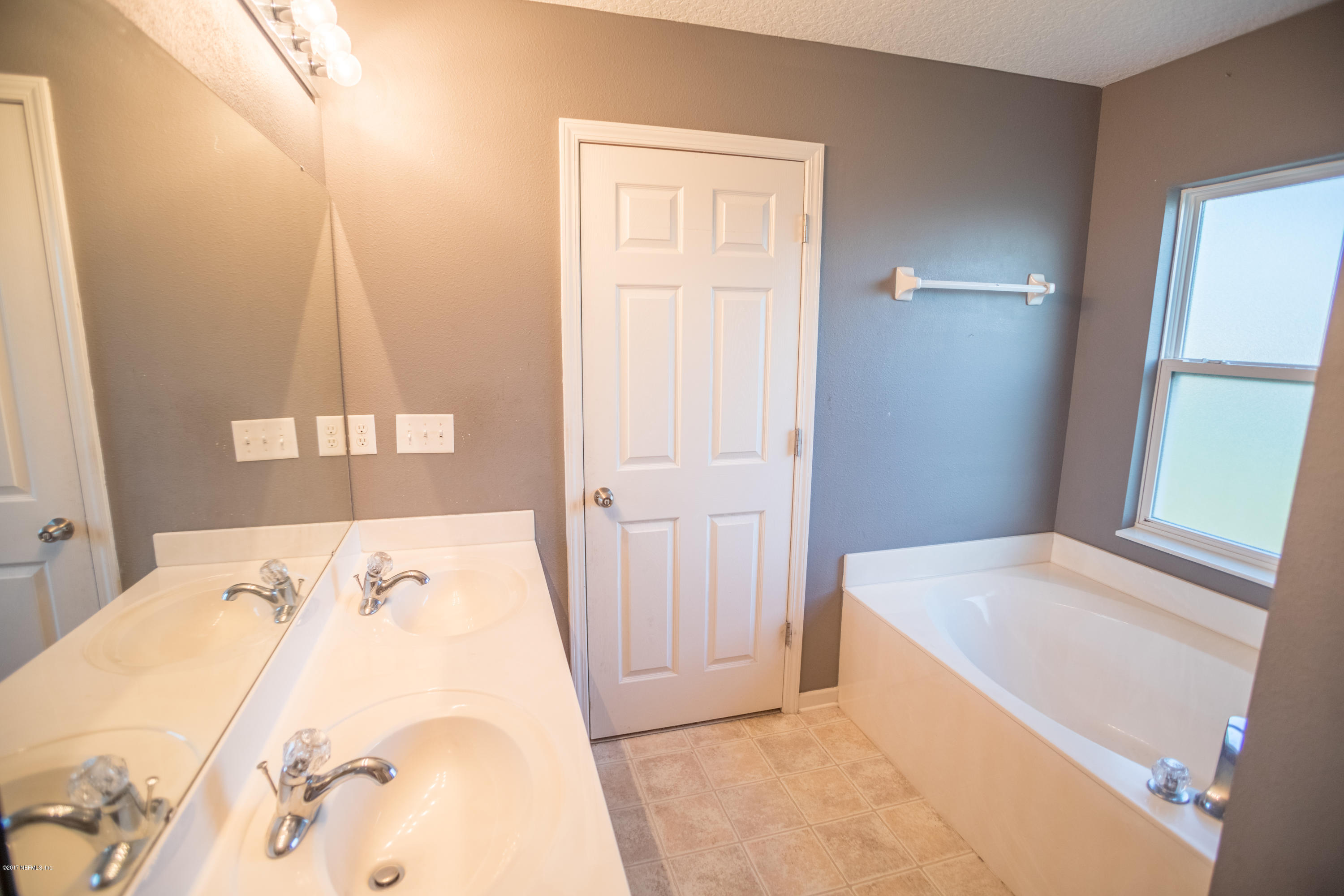 1873 Reed Valley Way Middleburg, FL 32068 - Photo 13 of 24 Suite Bathroom