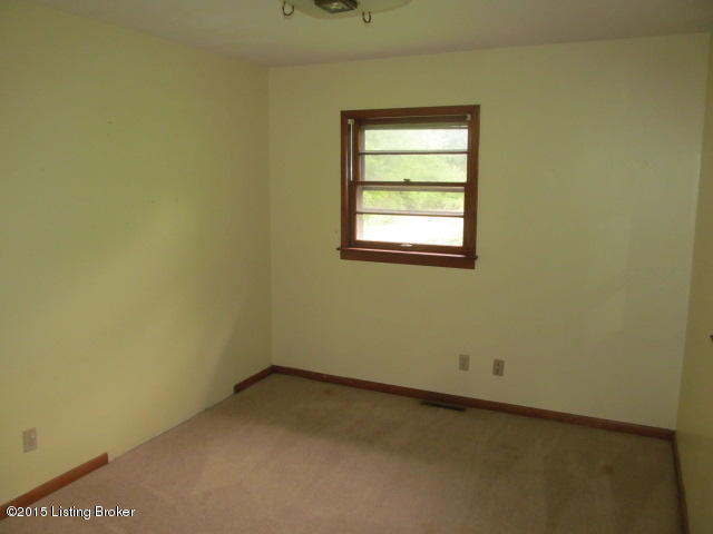2703 Granger Road Fairdale, KY 40118 - Photo 5 of 14 IMG_4987