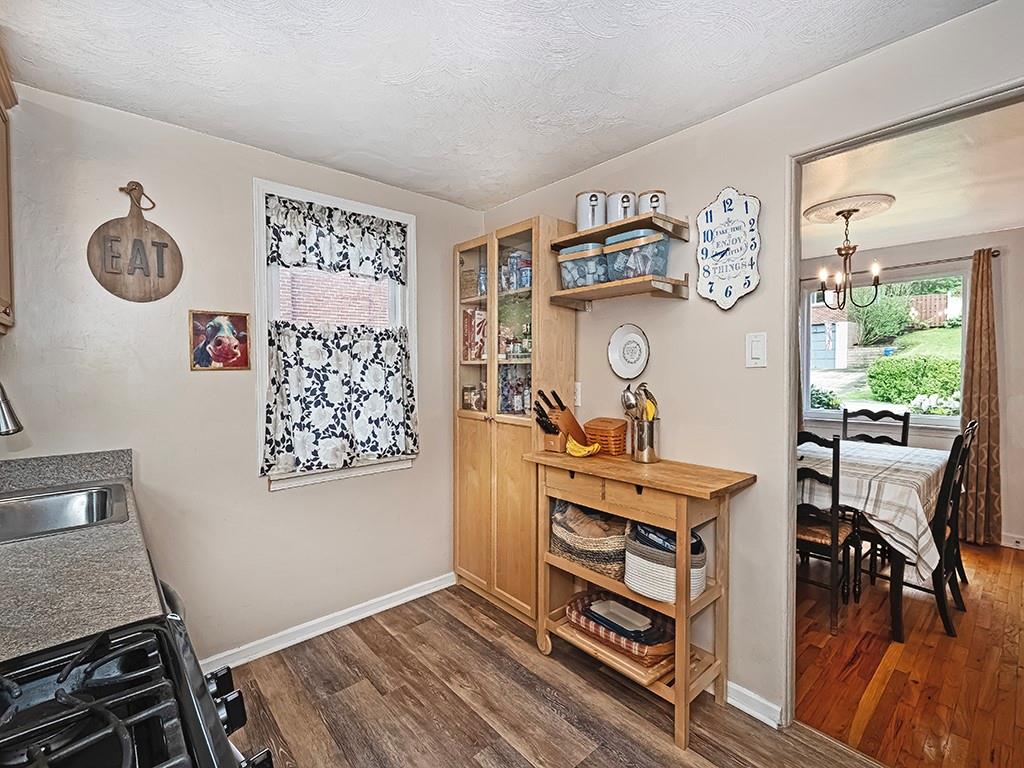 919 Roland Road Pittsburgh, PA 15221 - Photo 15 of 31 Gallery Image 15