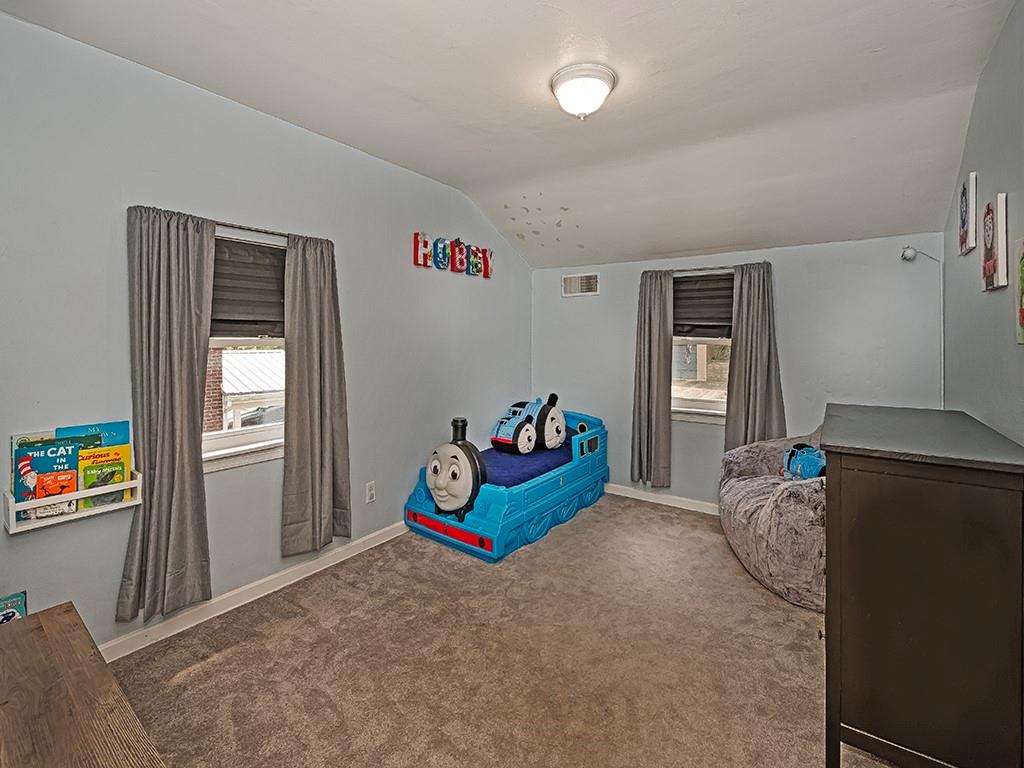 919 Roland Road Pittsburgh, PA 15221 - Photo 24 of 31 Gallery Image 24