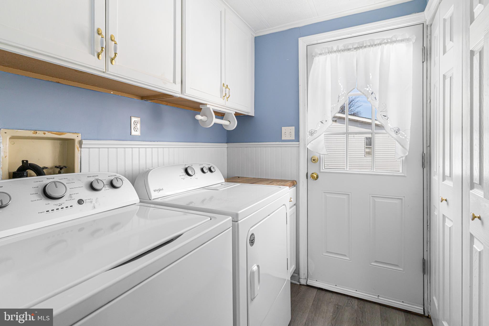 254 Rabbit Run North Wales, PA 19454 - Photo 12 of 22 a utility room with dryer and washer