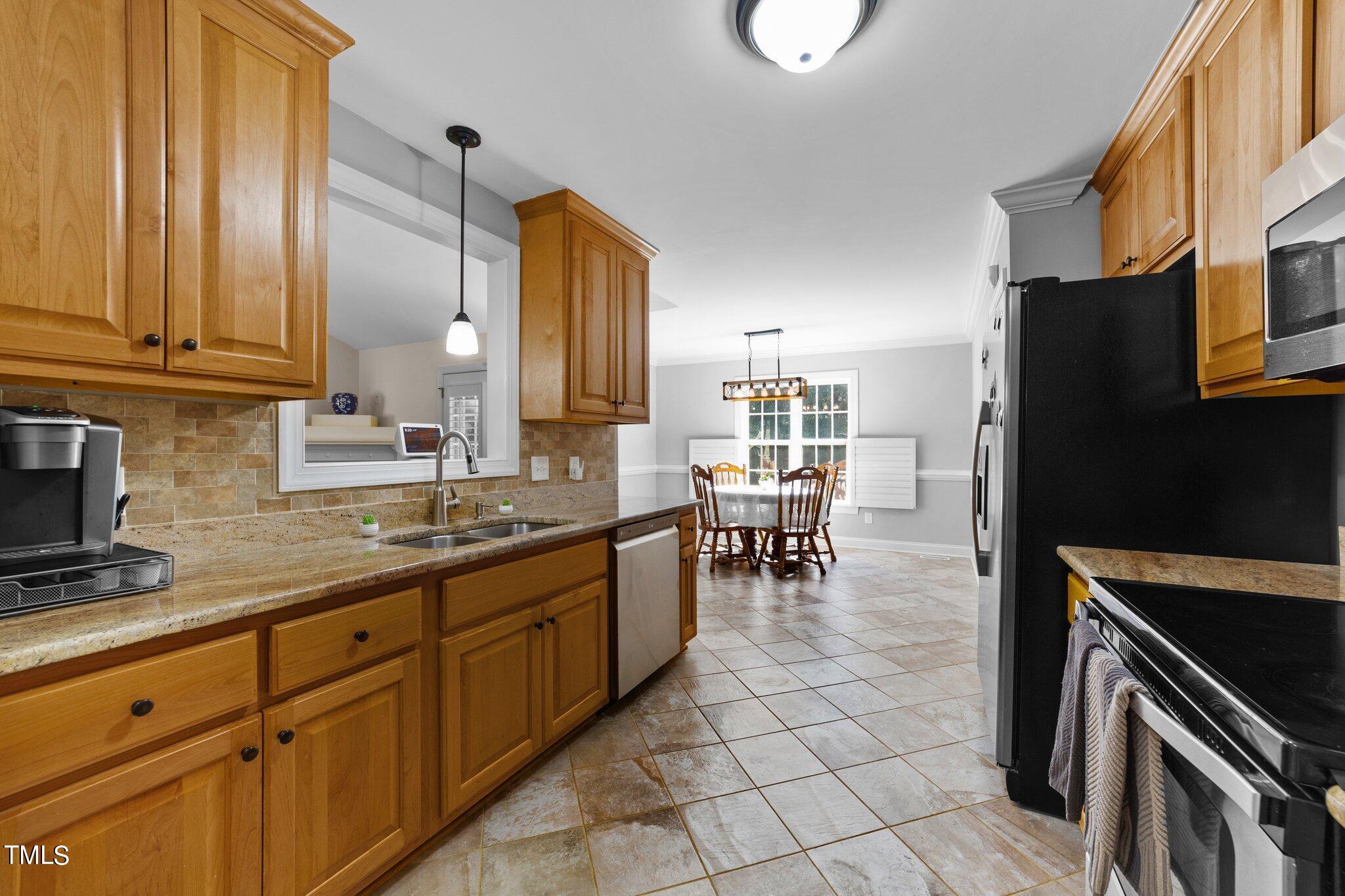 2109 Matthews Road Clayton, NC 27520 - Photo 9 of 23 44-web-or-mls-VB4A9346
