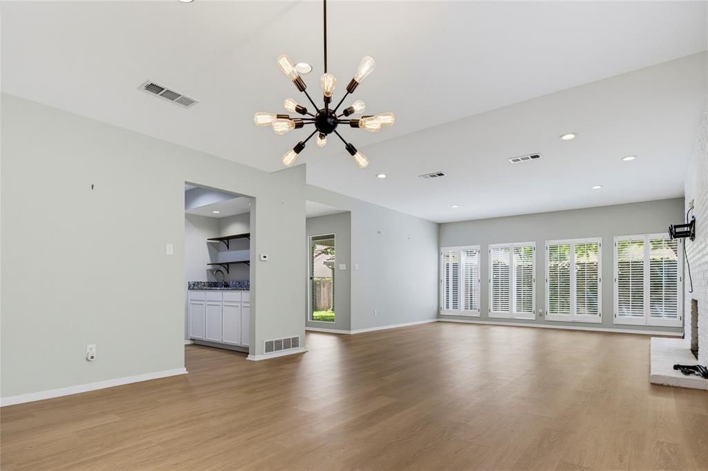 54 Legend Road Benbrook, TX 76132 - Photo 13 of 38