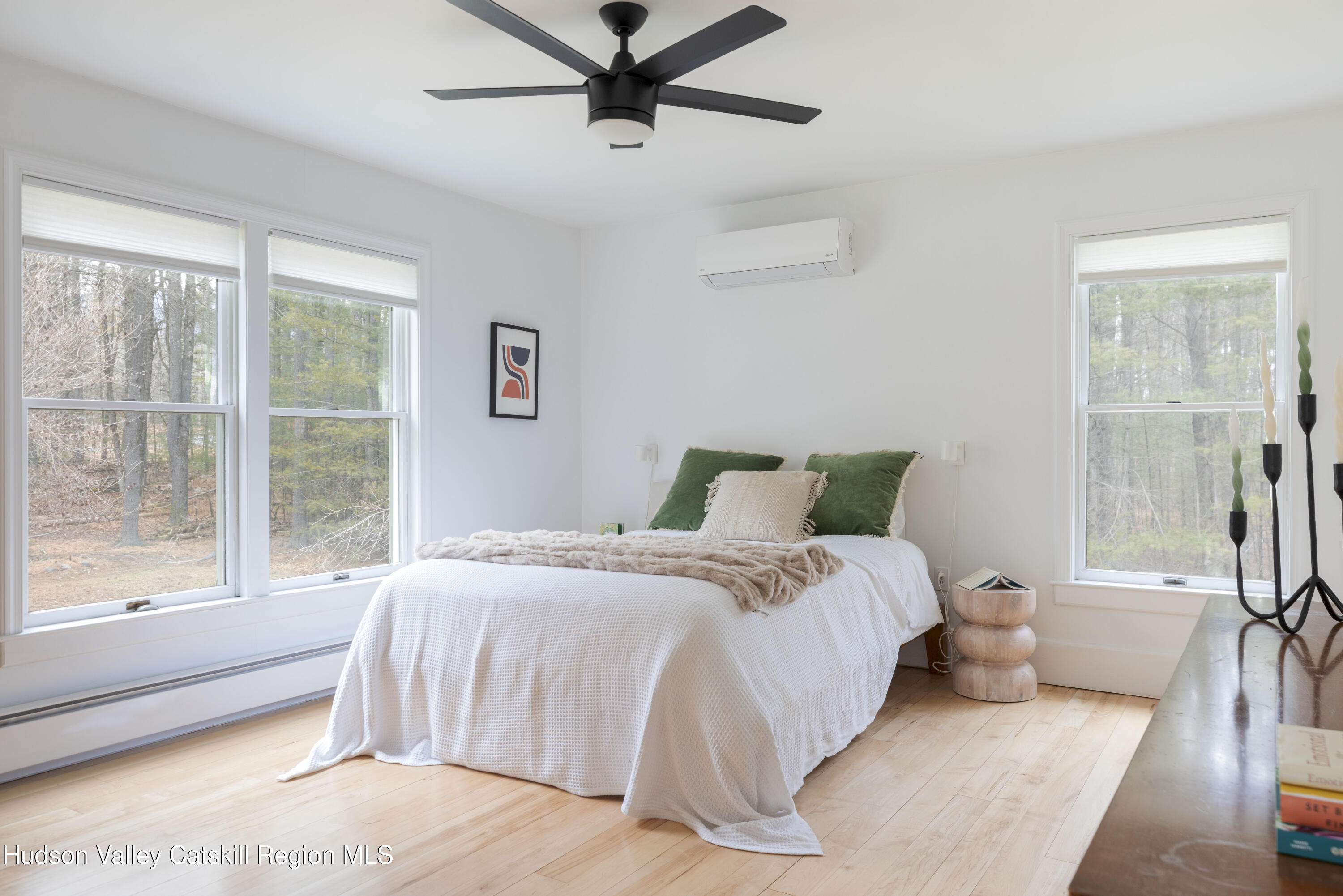 31 Joy Ridge Saugerties, NY 12477 - Photo 11 of 39 a bedroom with a large bed and a window