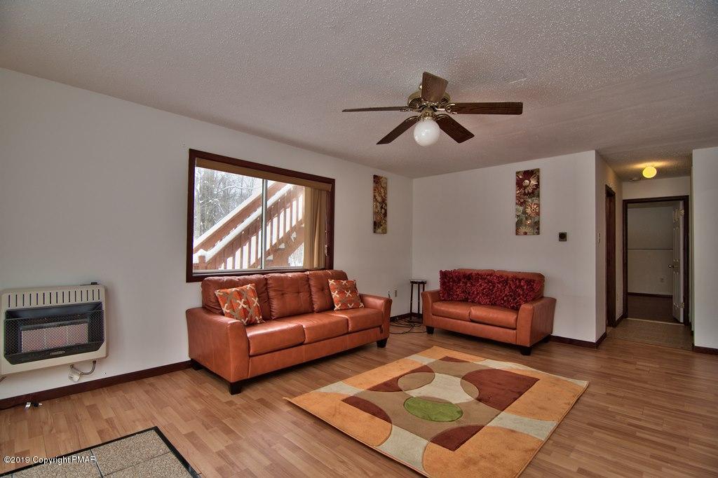 4134 Hickory Road Tobyhanna, PA 18466 - Photo 28 of 37 Family Room