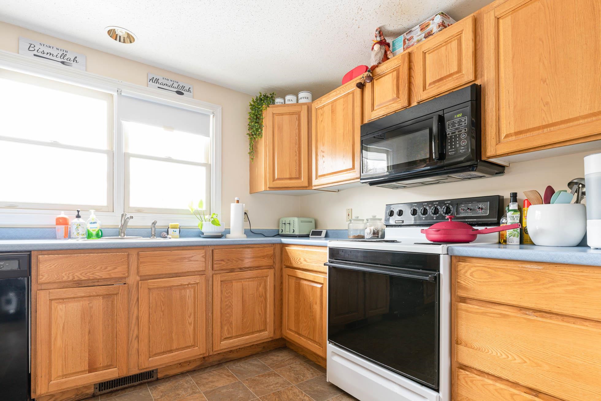 33 Long Hill Road, Unit 33 Peterborough, NH 03458 - Photo 4 of 26
