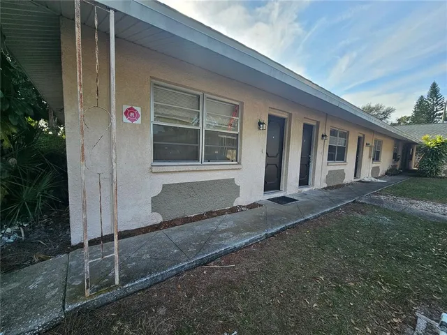 $1,150 | 201 Northwest Jefferson Circle North, Unit 2, St. Petersburg, FL 33702