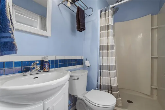 $299,900 | 203 Centennial Avenue, Normal, IL 61761