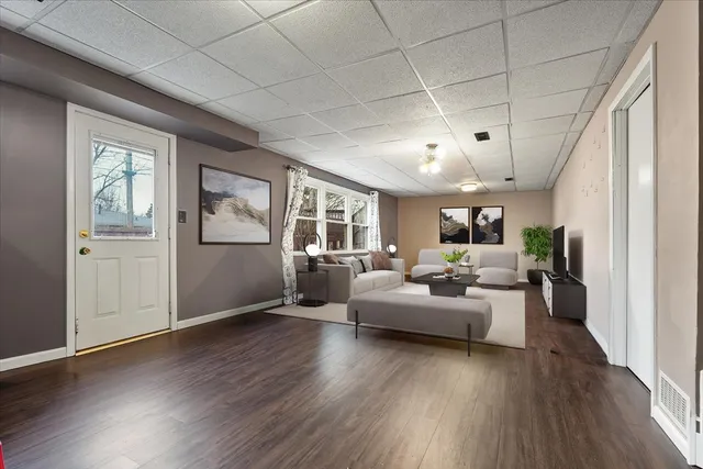 $299,900 | 203 Centennial Avenue, Normal, IL 61761