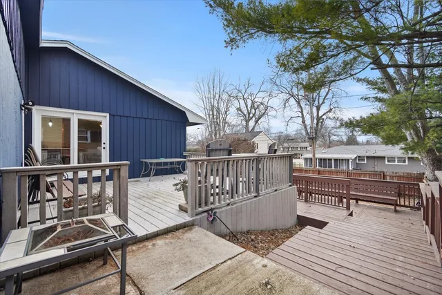 $299,900 | 203 Centennial Avenue, Normal, IL 61761