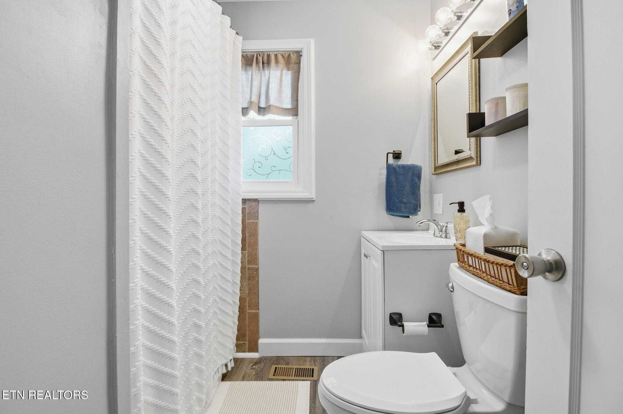 311 Alabama Avenue Clinton, TN 37716 - Photo 32 of 43 26-web-or-mls-DZ3A9709