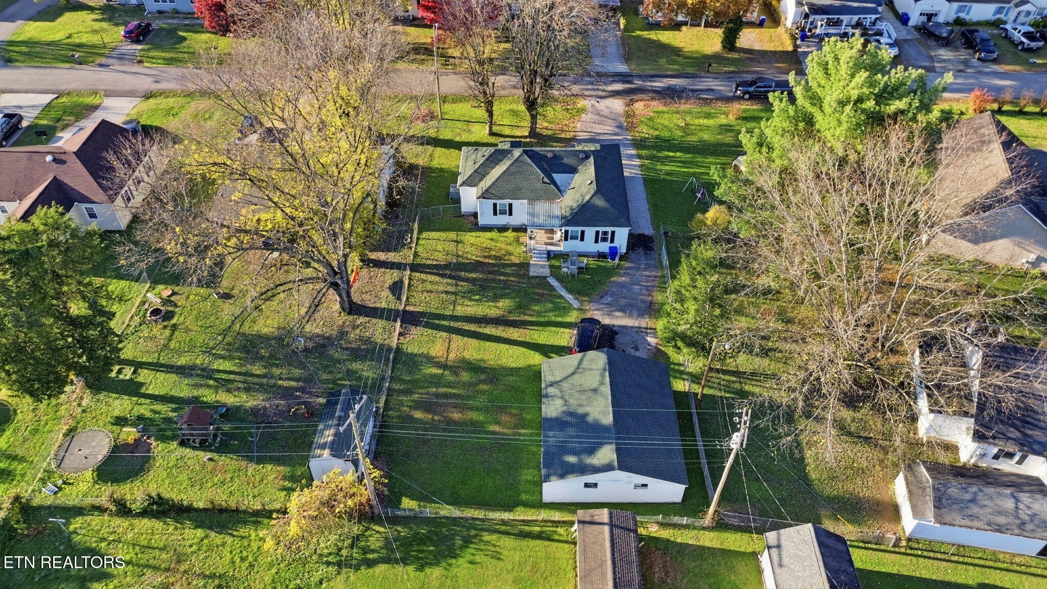 311 Alabama Avenue Clinton, TN 37716 - Photo 38 of 43 32-web-or-mls-DJI_0109