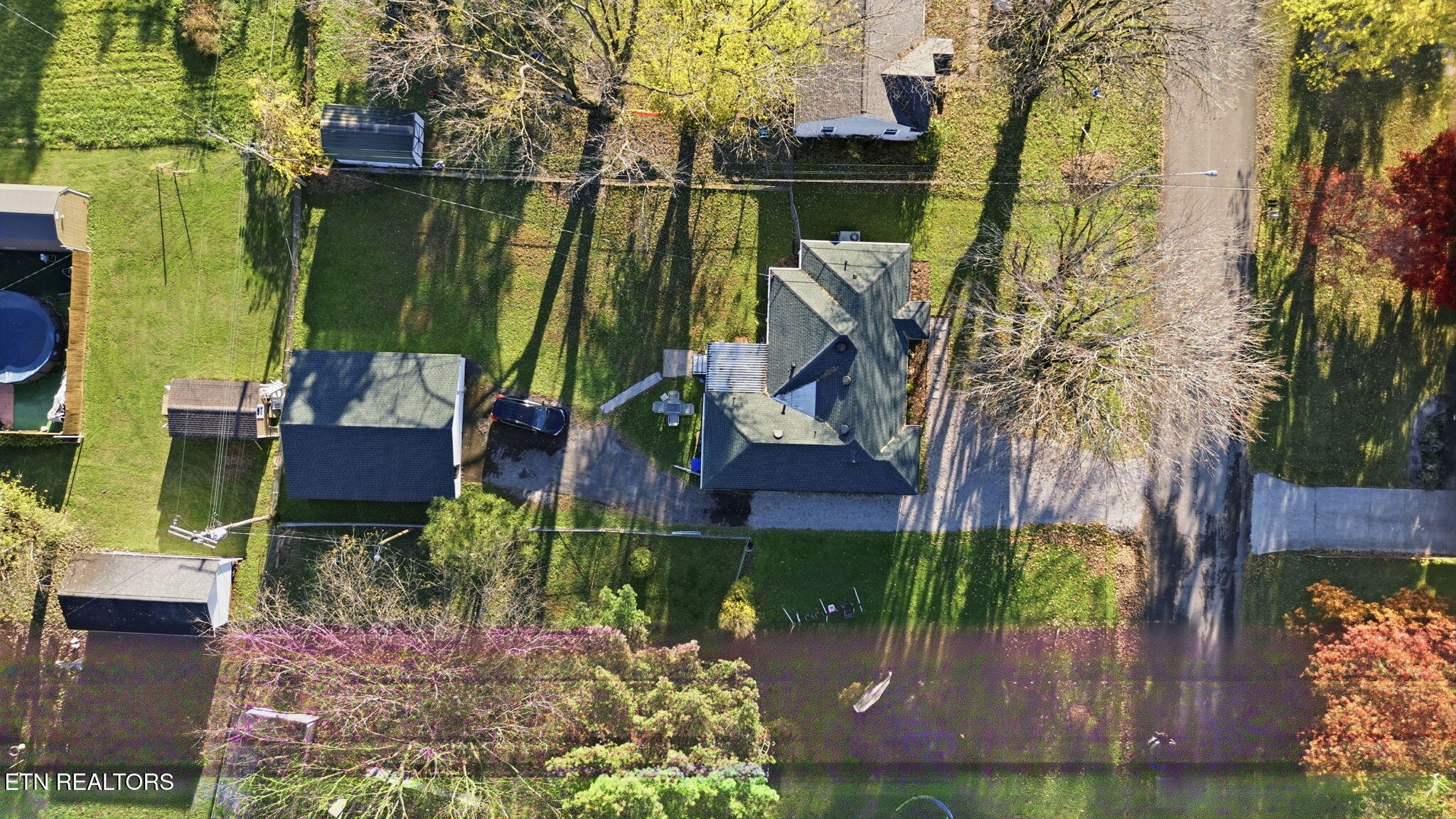 311 Alabama Avenue Clinton, TN 37716 - Photo 39 of 43 33-web-or-mls-DJI_0115