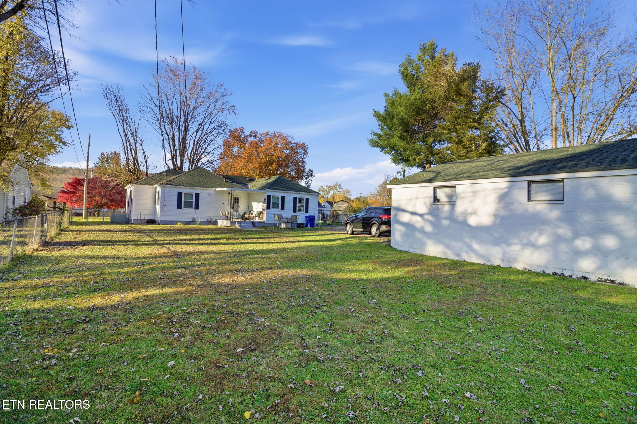 311 Alabama Avenue Clinton, TN 37716 - Photo 9 of 43 6-web-or-mls-DZ3A9629