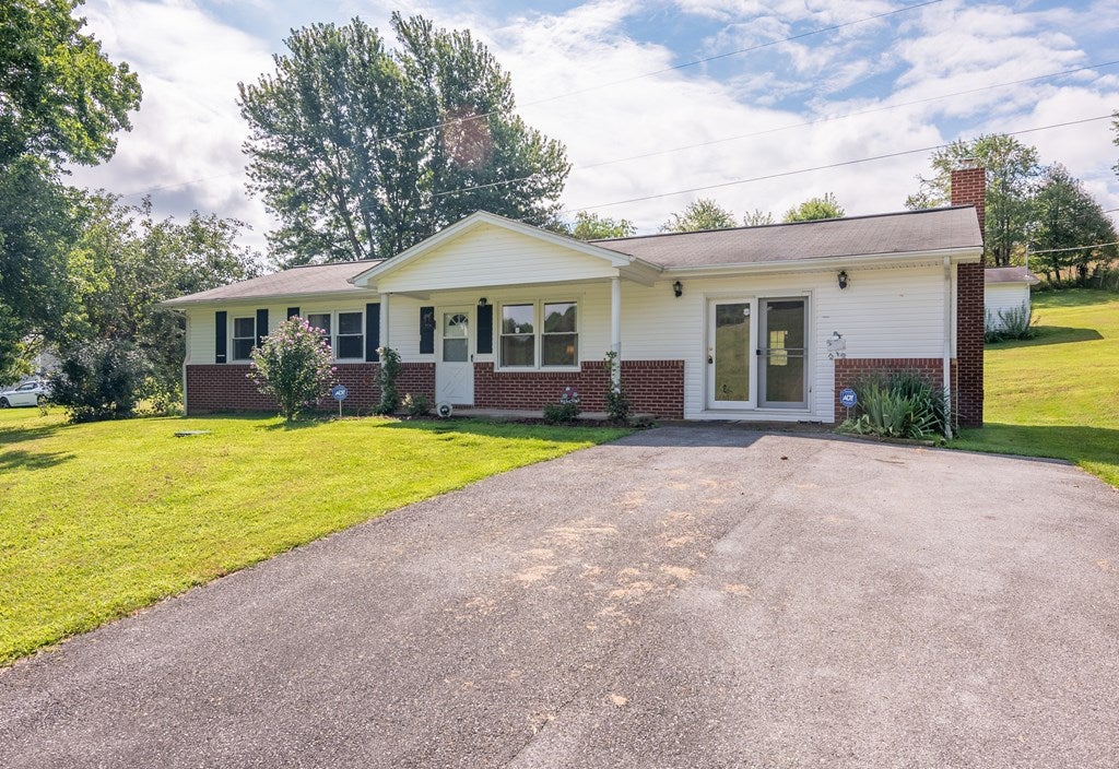 2914 Cedar Springs Road Sugar Grove, VA 24375 - Photo 42 of 70 Gallery Image 42
