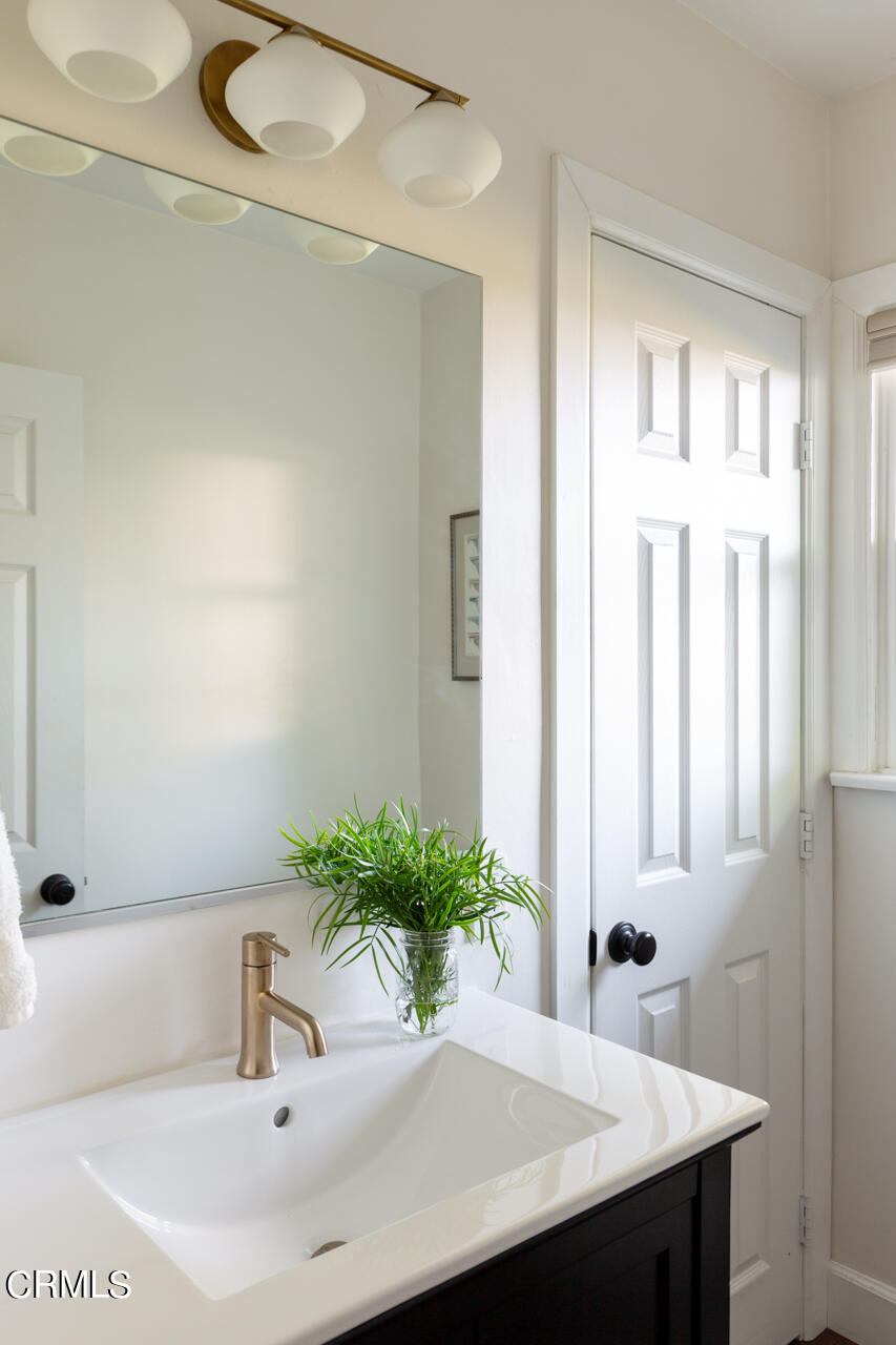 4105 Aralia Road Altadena, CA 91001 - Photo 24 of 41 a bathroom with a sink and a bathtub