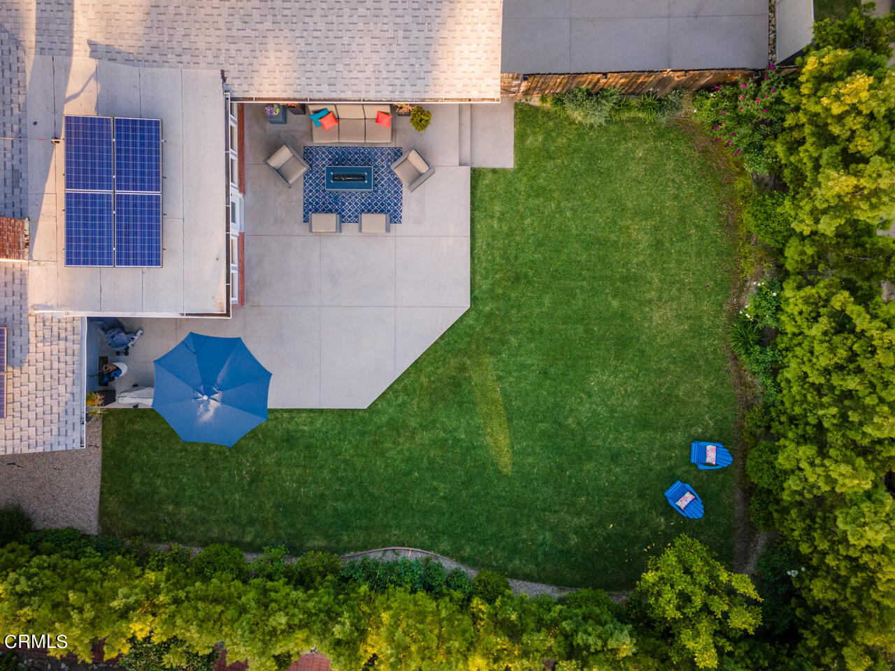 4105 Aralia Road Altadena, CA 91001 - Photo 33 of 41 a view of a back yard of the house