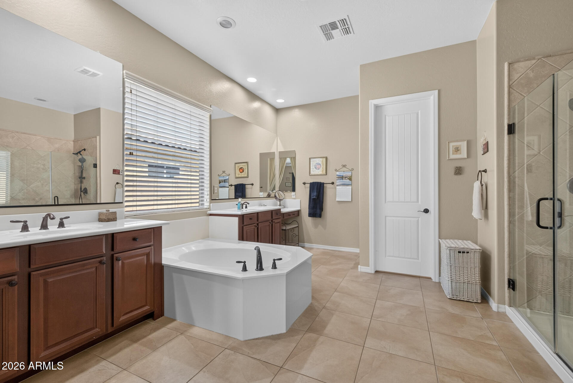 20105 East Quintero Road Queen Creek, AZ 85142 - Photo 19 of 54 25)PRIMARY BATH