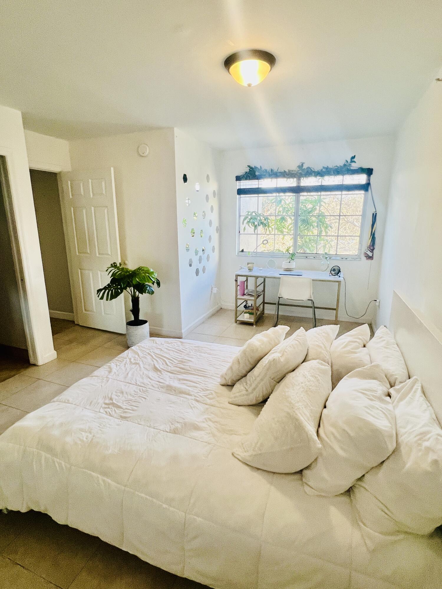 5025 Wiles Road, Unit 305 Coconut Creek, FL 33073 - Photo 15 of 22 3rd Bedroom