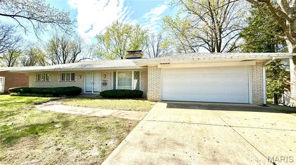 $200,000 | 16 Melwood Drive, Belleville, IL 62223