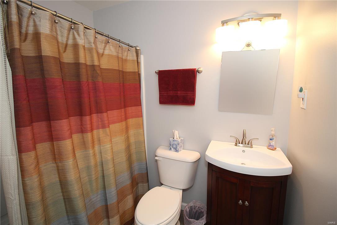 2327 England Town Road St. Louis, MO 63129 - Photo 17 of 37