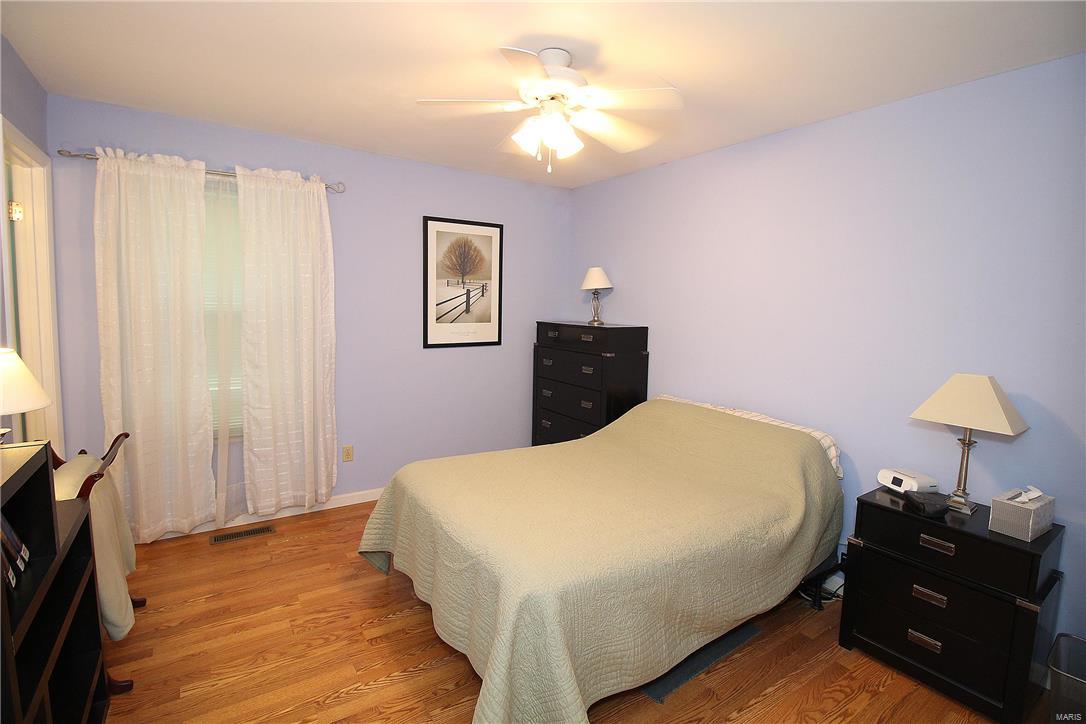 2327 England Town Road St. Louis, MO 63129 - Photo 21 of 37