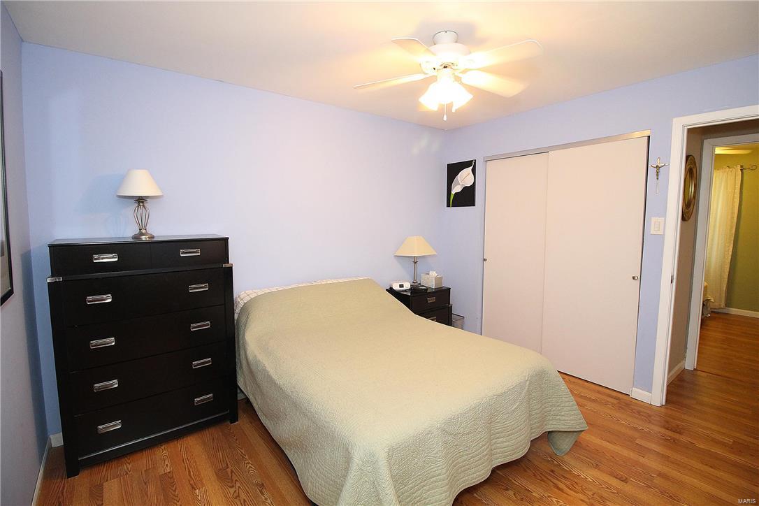 2327 England Town Road St. Louis, MO 63129 - Photo 22 of 37
