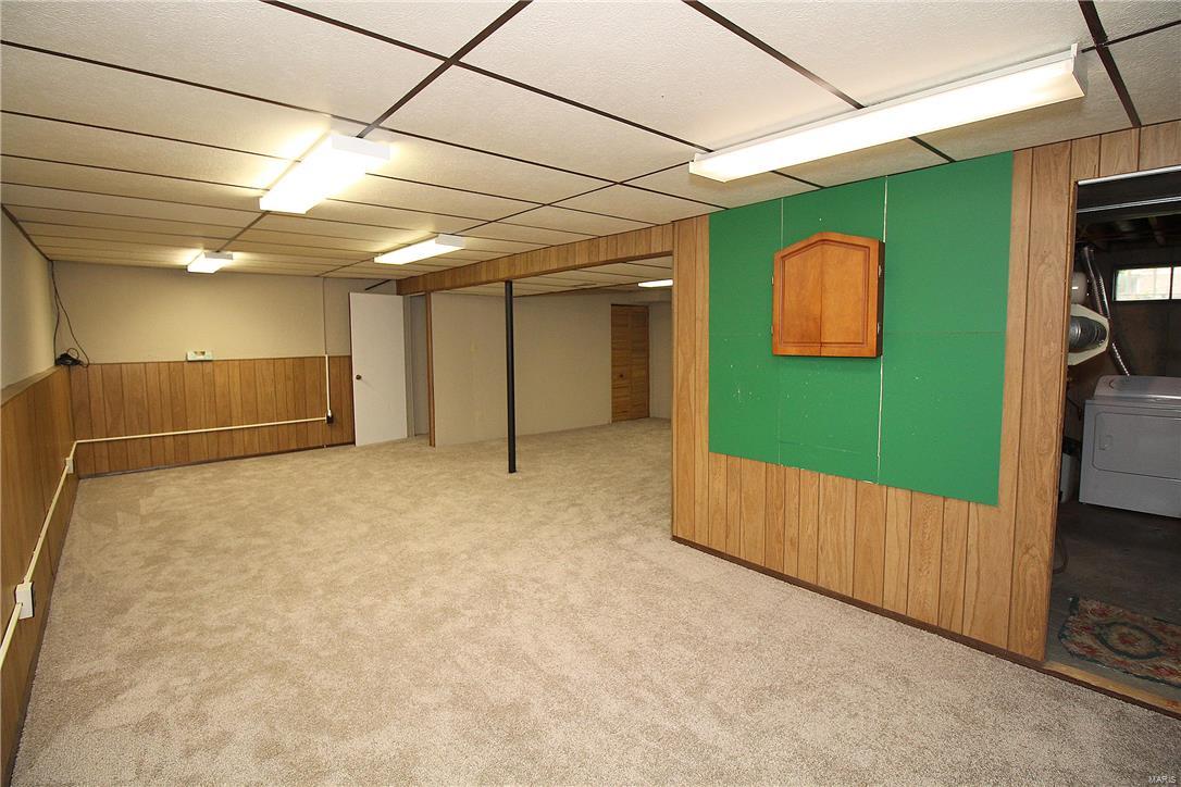 2327 England Town Road St. Louis, MO 63129 - Photo 27 of 37