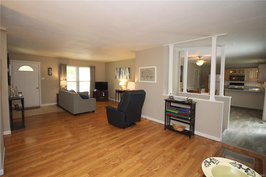 2327 England Town Road St. Louis, MO 63129 - Photo 7 of 37