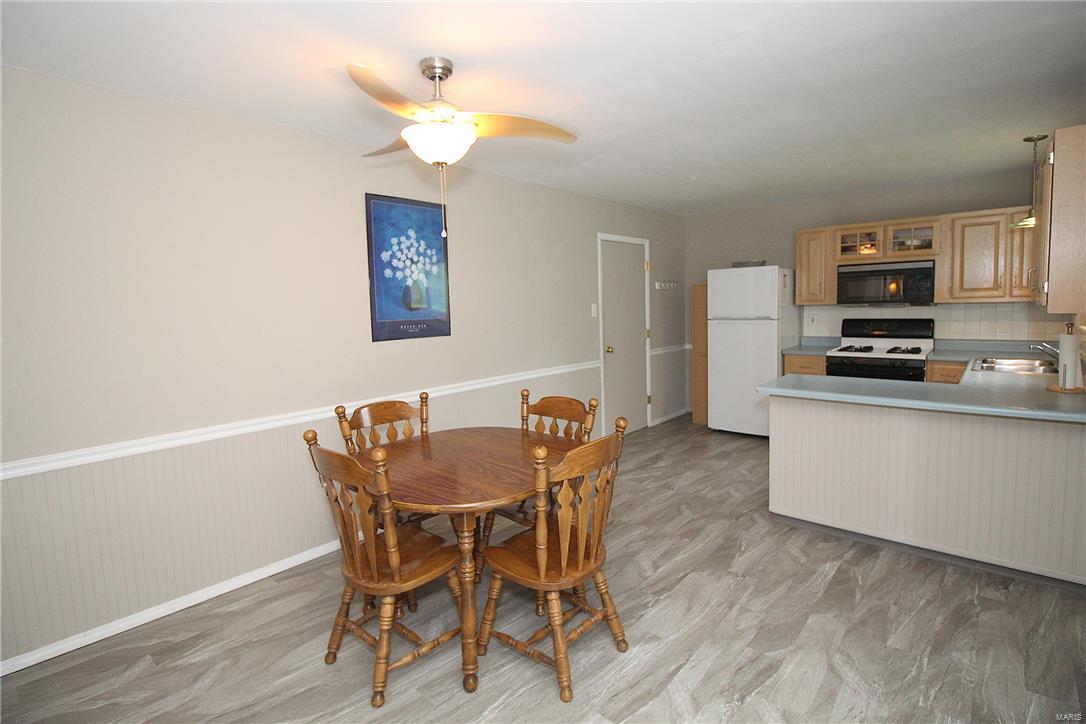 2327 England Town Road St. Louis, MO 63129 - Photo 8 of 37