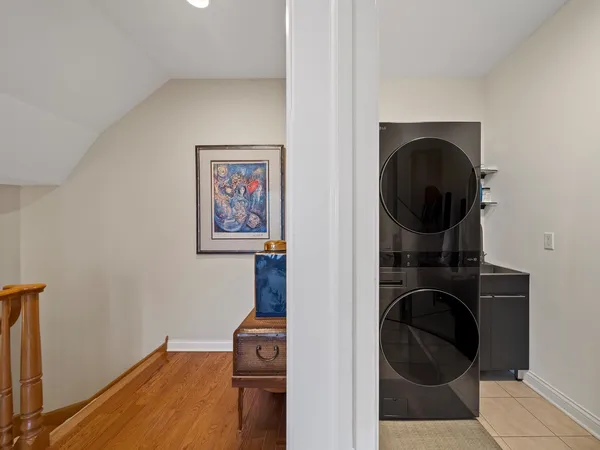 $7,500 | 2048 Valor Court, Glenview, IL 60026