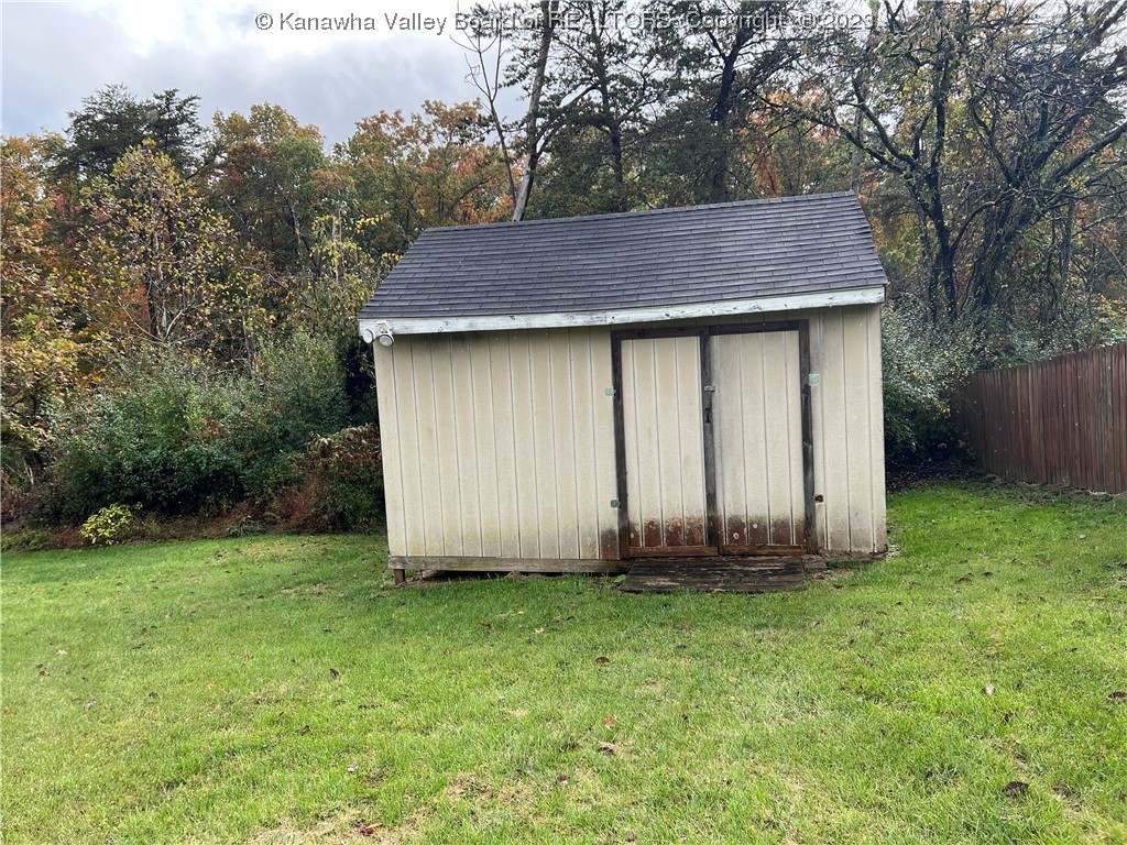 16334 Jerrys Run Road Fraziers Bottom, WV 25082 - Photo 6 of 33 Gallery Image 6