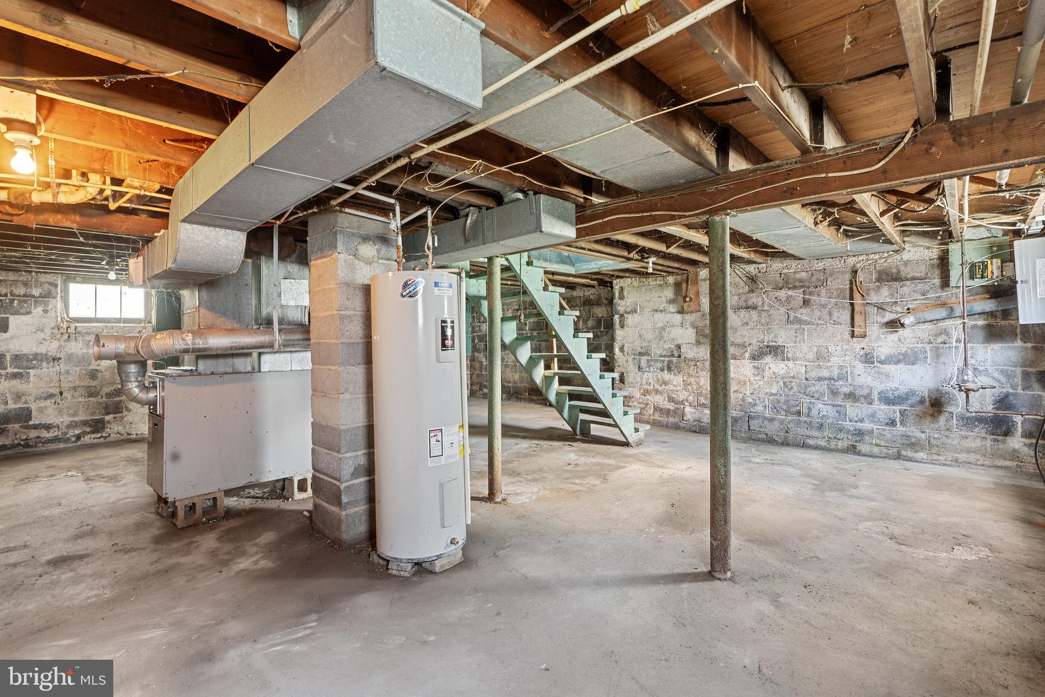 22 Davis Avenue Salem, NJ 08079 - Photo 19 of 25 a view of a storage room