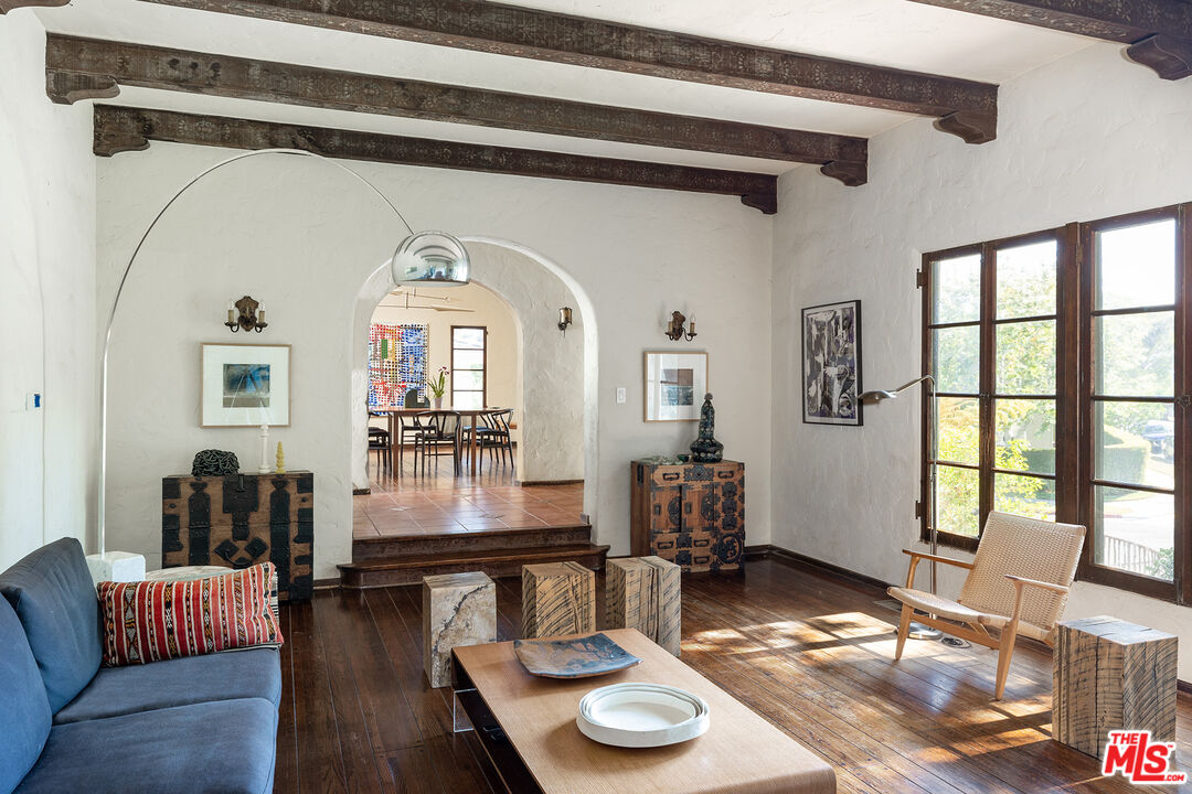 10346 Rochester Avenue Los Angeles, CA 90024 - Photo 3 of 19 a living room with furniture and a table