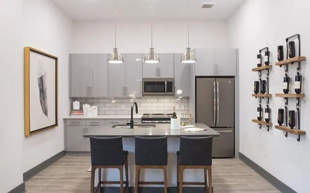 $3,124 | 128 Columbus Street, Unit 1B, Charleston, SC 29403