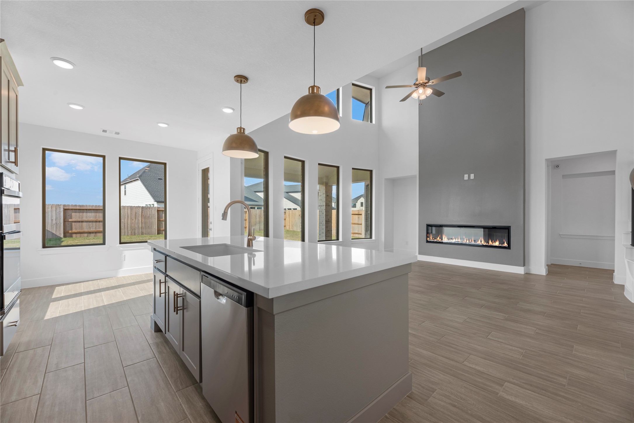 5023 Nesbit Path Rosenberg, TX 77471 - Photo 7 of 22 Representative image. Features, specifications, selections and colors may vary.