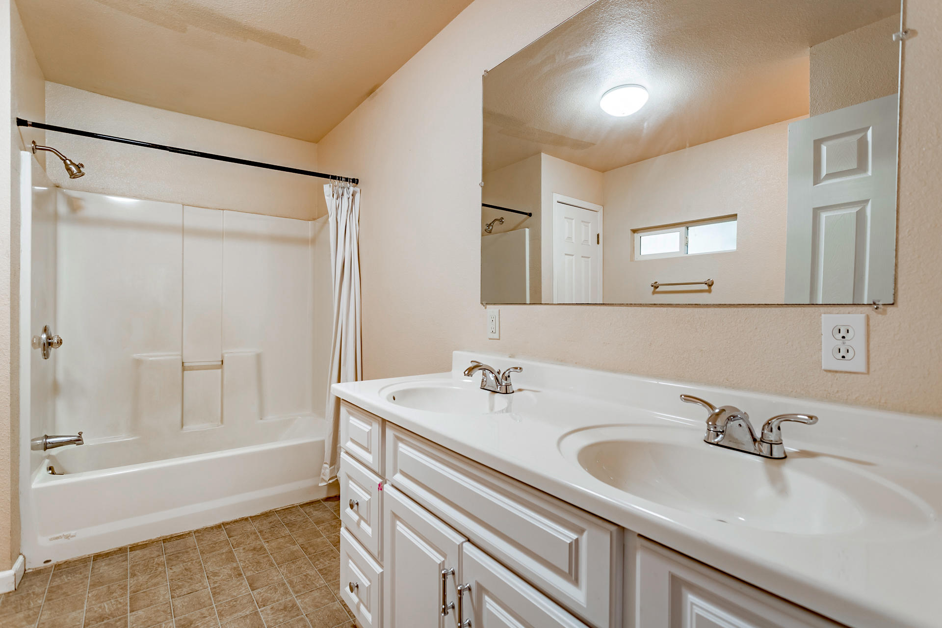 33300 Plateau Pines Road Shingletown, CA 96088 - Photo 7 of 15 34 master bath