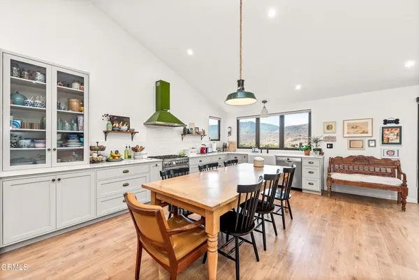 $1,900,000 | 2474 Barbara Drive, Camarillo, CA 93012