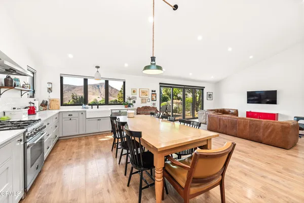 $1,900,000 | 2474 Barbara Drive, Camarillo, CA 93012