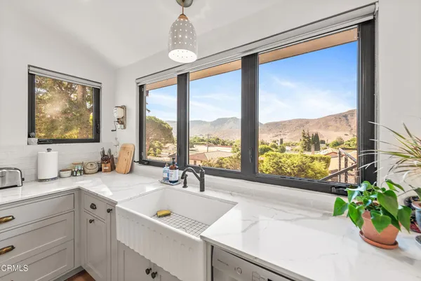 $1,900,000 | 2474 Barbara Drive, Camarillo, CA 93012